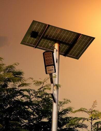Solar street lamps of high quality are used to light up the premises and roads